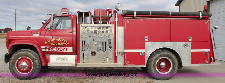 image for item I5974 1987 GMC pumper fire truck