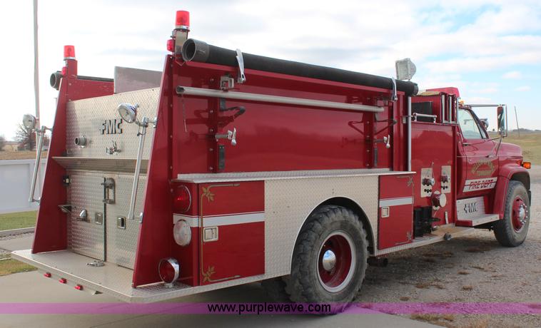 image for item I5974 1987 GMC pumper fire truck