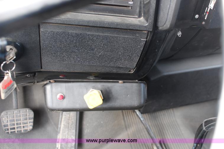 image for item I5974 1987 GMC pumper fire truck