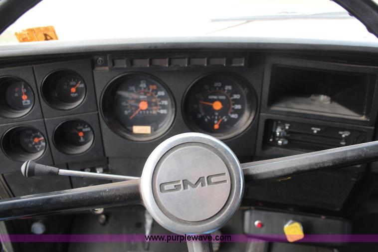 image for item I5974 1987 GMC pumper fire truck