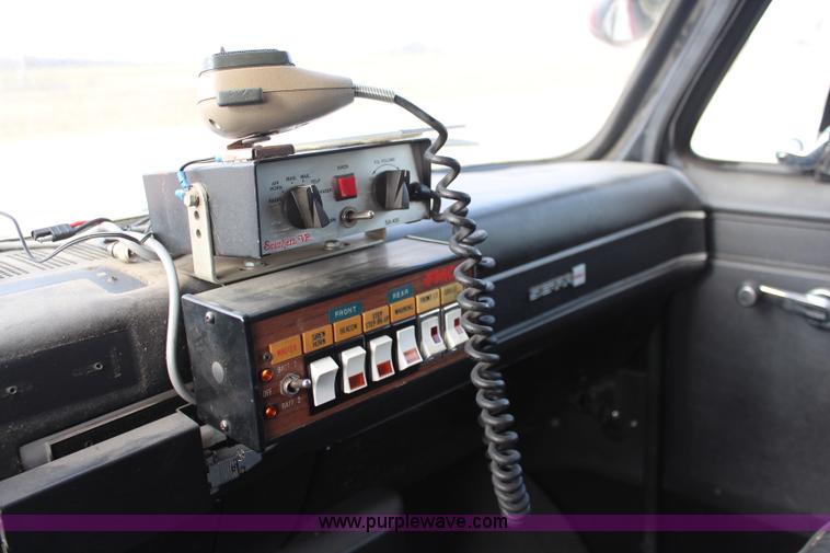 image for item I5974 1987 GMC pumper fire truck