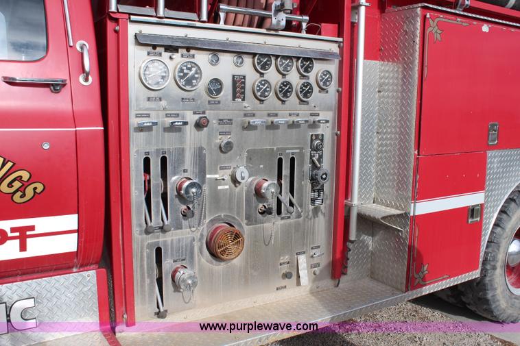 image for item I5974 1987 GMC pumper fire truck