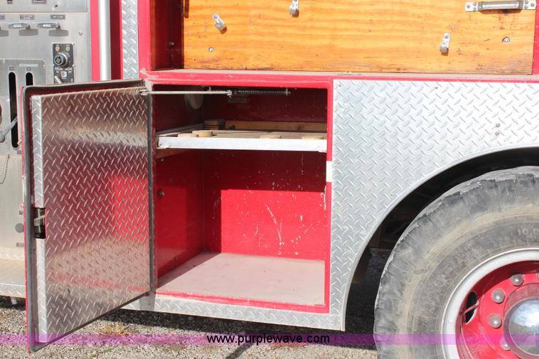 image for item I5974 1987 GMC pumper fire truck