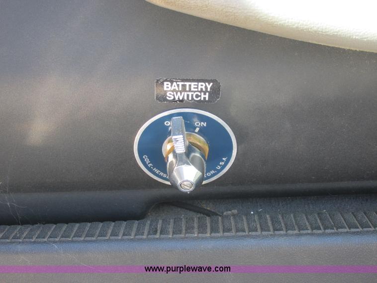 image for item J2383 2001 Ford 801 ambulance