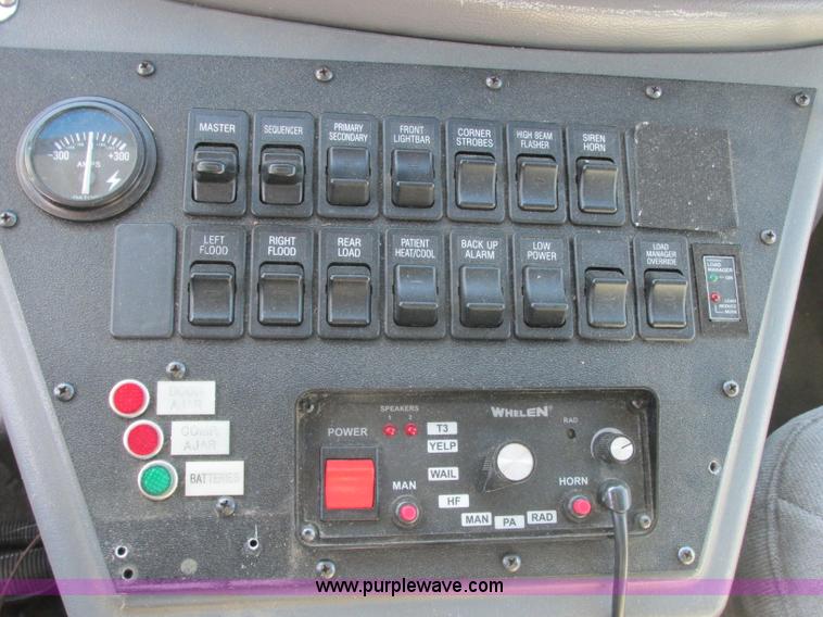 image for item J2383 2001 Ford 801 ambulance