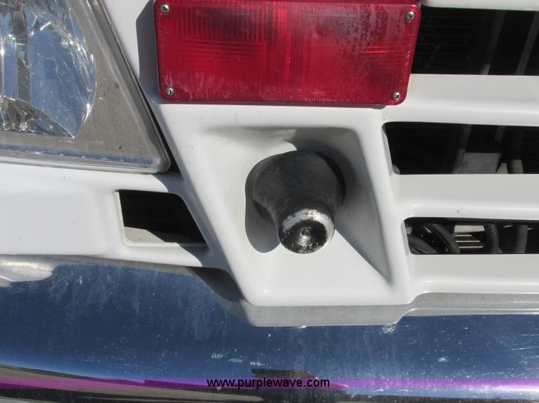 image for item J2383 2001 Ford 801 ambulance