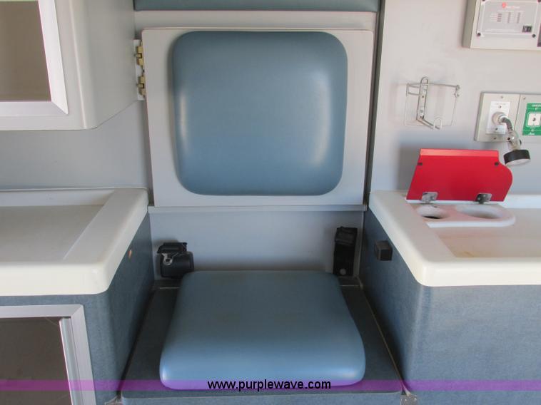 image for item J2383 2001 Ford 801 ambulance
