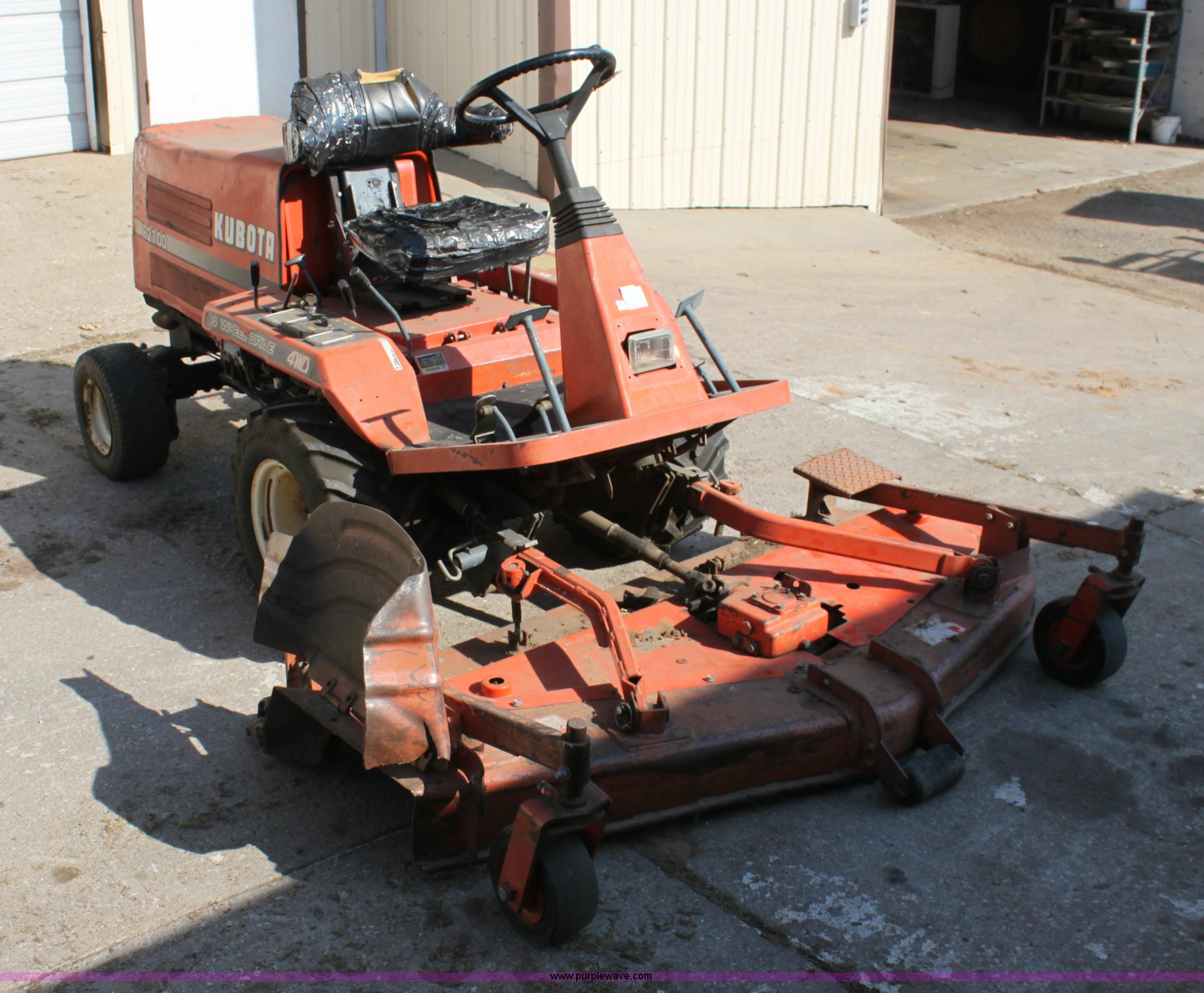 Kubota F2100 lawn mower in Arkansas City, KS Item H8781 sold Purple