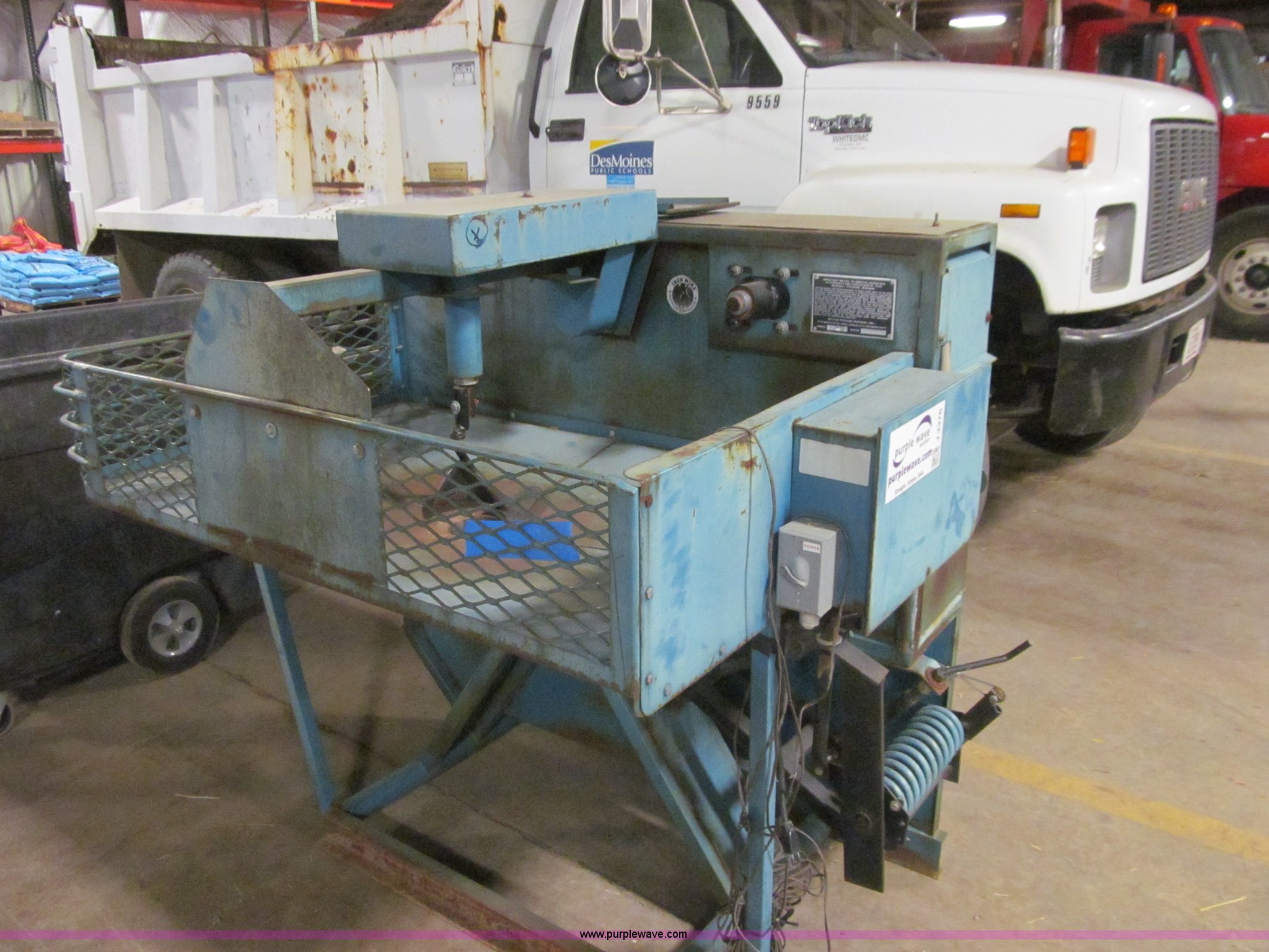 J3376 image for item J3376 Iron Mike Master pitching machine