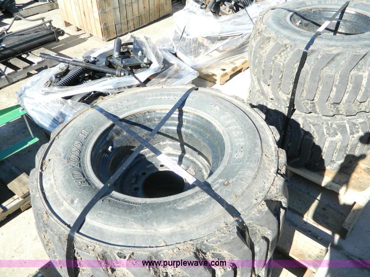 image for item AQ9359 (2) 33-15.50-16.5 tires