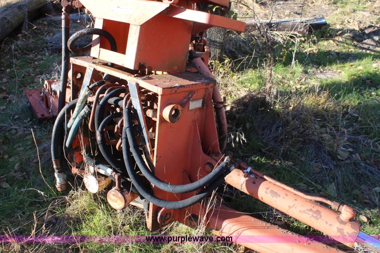 image for item AV9364 Case backhoe attachment