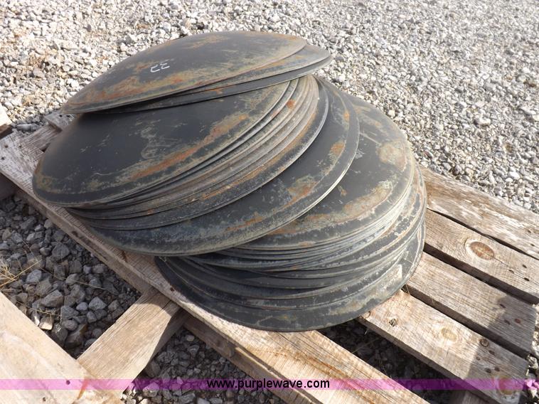 image for item AW9493 (32) replacement disks