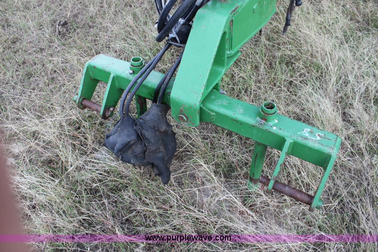 image for item F3371 1995 John Deere 7200 Conservation Max Emerge planter