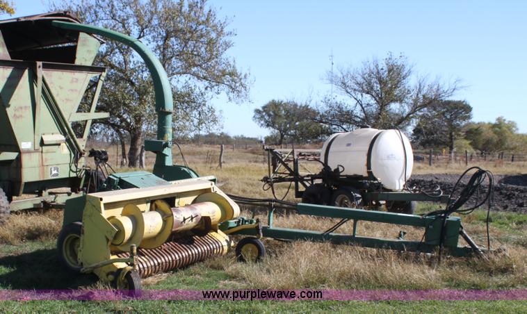 image for item F3375 John Deere forage harvester
