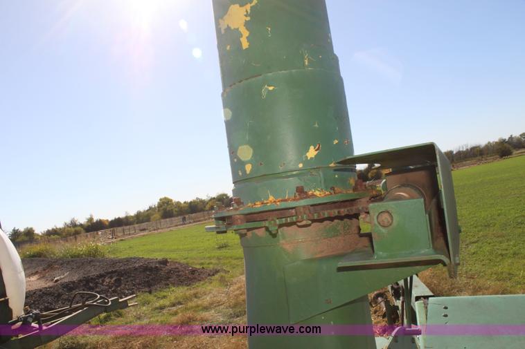 image for item F3375 John Deere forage harvester