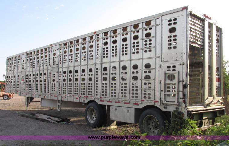 image for item F7463 2000 Wilson Stock Master 53' spread axle livestock trailer
