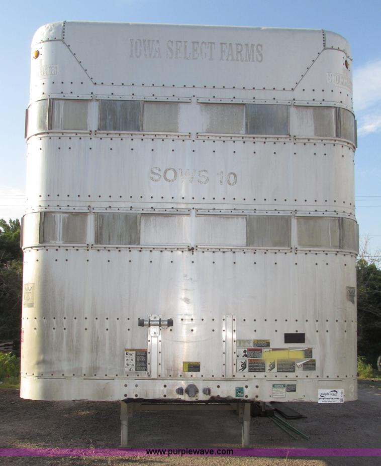 image for item F7463 2000 Wilson Stock Master 53' spread axle livestock trailer