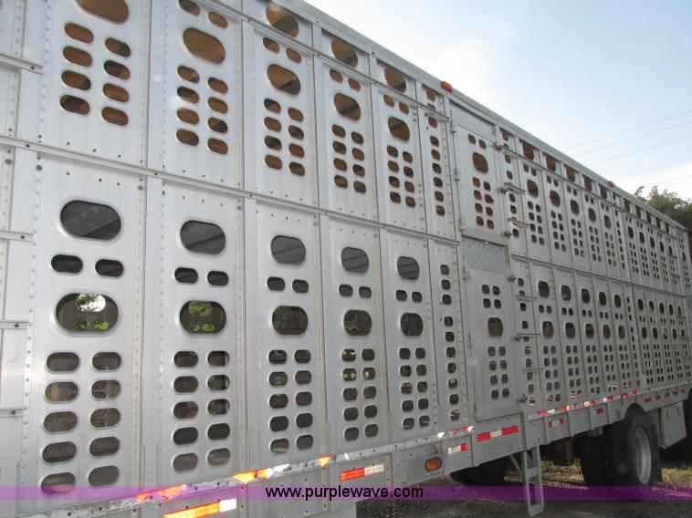 image for item F7463 2000 Wilson Stock Master 53' spread axle livestock trailer