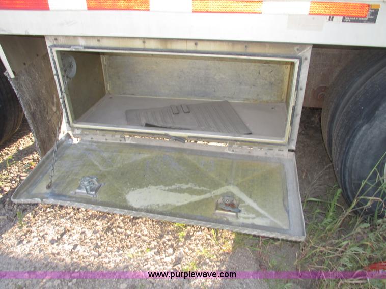 image for item F7463 2000 Wilson Stock Master 53' spread axle livestock trailer