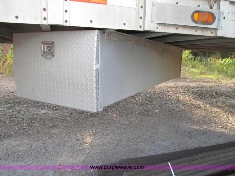 image for item F7463 2000 Wilson Stock Master 53' spread axle livestock trailer