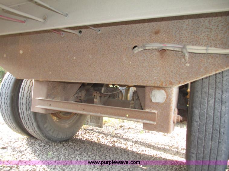 image for item F7463 2000 Wilson Stock Master 53' spread axle livestock trailer