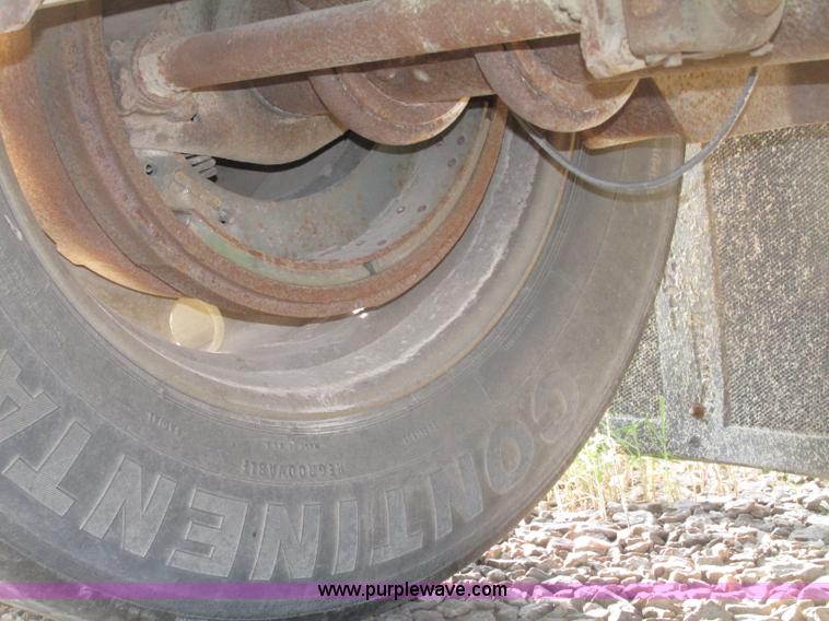 image for item F7463 2000 Wilson Stock Master 53' spread axle livestock trailer