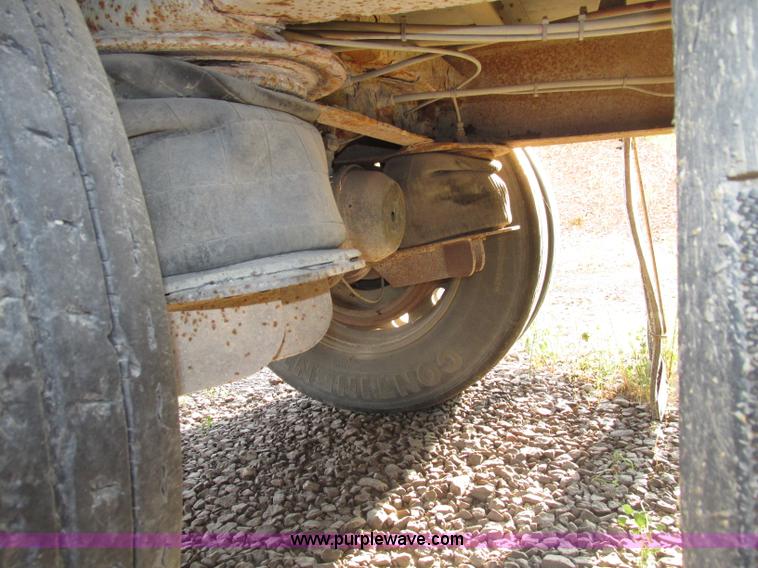 image for item F7463 2000 Wilson Stock Master 53' spread axle livestock trailer