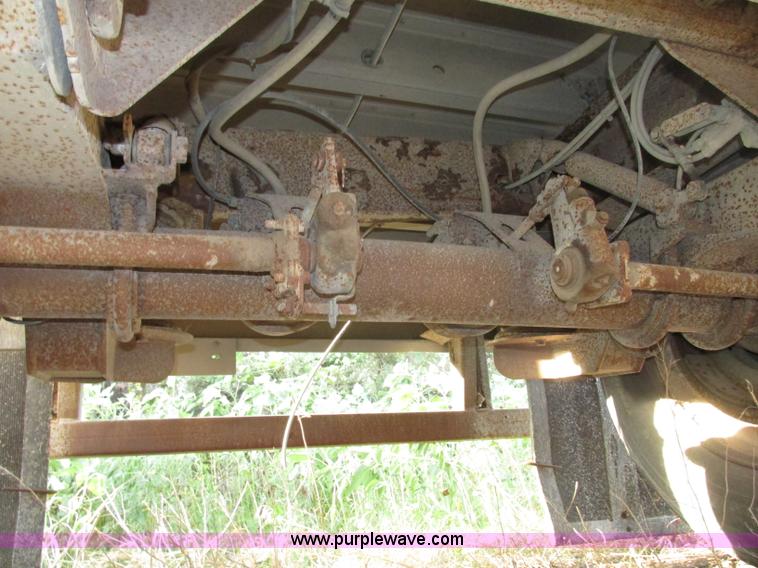 image for item F7463 2000 Wilson Stock Master 53' spread axle livestock trailer