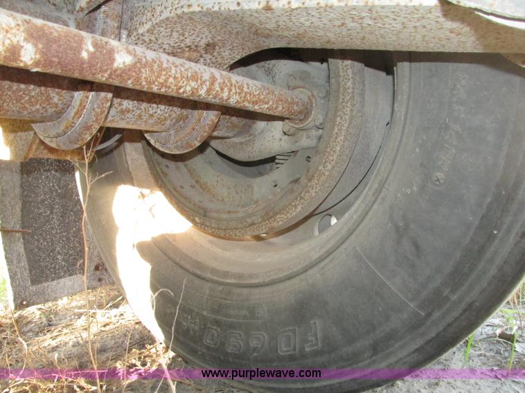 image for item F7463 2000 Wilson Stock Master 53' spread axle livestock trailer