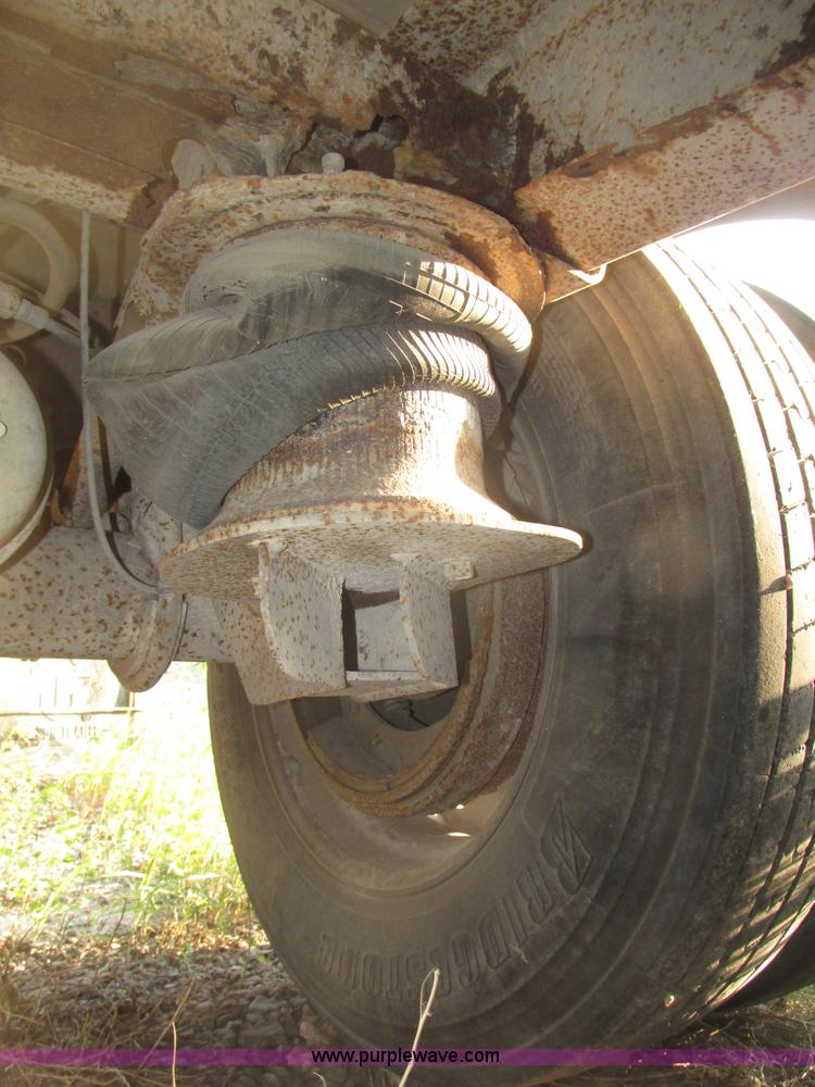 image for item F7463 2000 Wilson Stock Master 53' spread axle livestock trailer