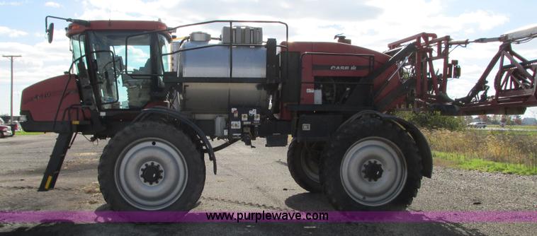 image for item G9082 2005 Case IH SPX4410 Patriot self-propelled sprayer