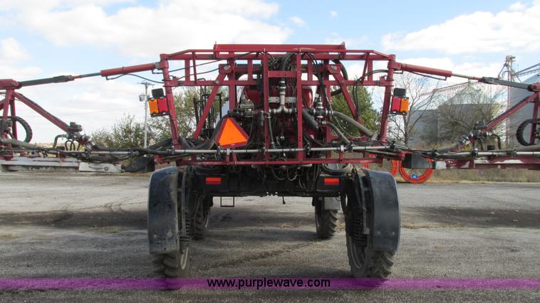 image for item G9082 2005 Case IH SPX4410 Patriot self-propelled sprayer