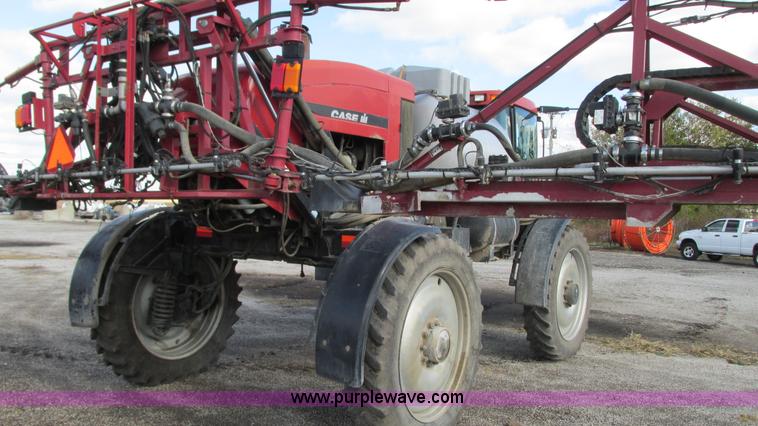 image for item G9082 2005 Case IH SPX4410 Patriot self-propelled sprayer