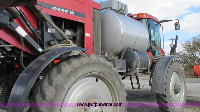 image for item G9082 2005 Case IH SPX4410 Patriot self-propelled sprayer