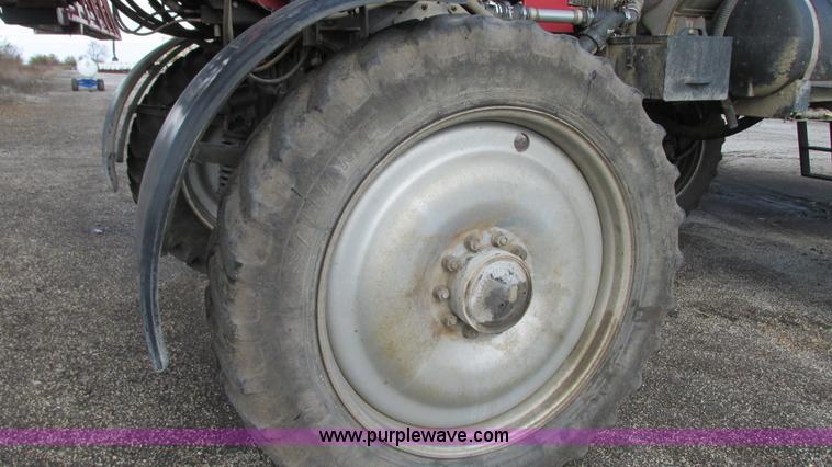 image for item G9082 2005 Case IH SPX4410 Patriot self-propelled sprayer