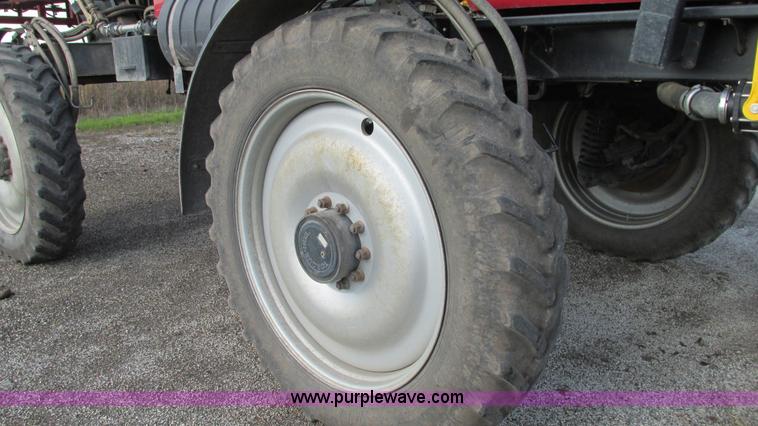 image for item G9082 2005 Case IH SPX4410 Patriot self-propelled sprayer