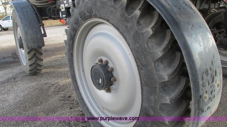 image for item G9082 2005 Case IH SPX4410 Patriot self-propelled sprayer