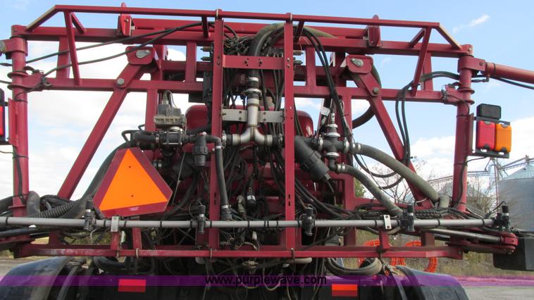 image for item G9082 2005 Case IH SPX4410 Patriot self-propelled sprayer