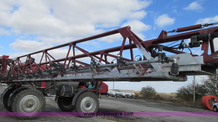 image for item G9082 2005 Case IH SPX4410 Patriot self-propelled sprayer