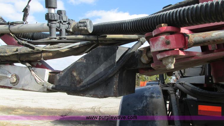 image for item G9082 2005 Case IH SPX4410 Patriot self-propelled sprayer