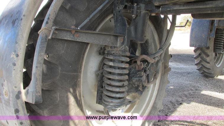 image for item G9082 2005 Case IH SPX4410 Patriot self-propelled sprayer