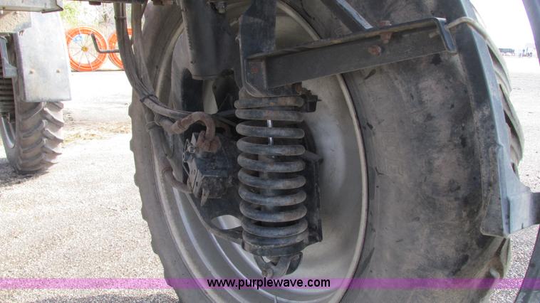 image for item G9082 2005 Case IH SPX4410 Patriot self-propelled sprayer