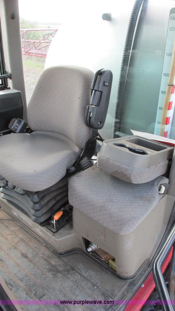 image for item G9082 2005 Case IH SPX4410 Patriot self-propelled sprayer