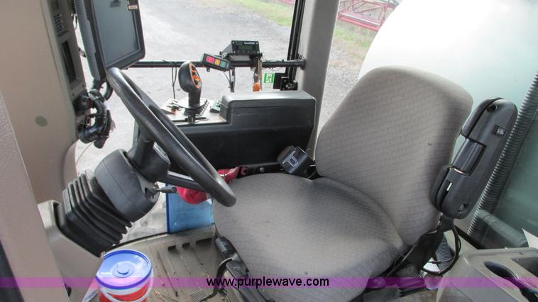 image for item G9082 2005 Case IH SPX4410 Patriot self-propelled sprayer