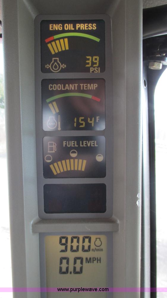 image for item G9082 2005 Case IH SPX4410 Patriot self-propelled sprayer