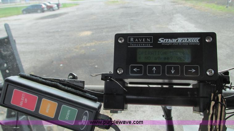 image for item G9082 2005 Case IH SPX4410 Patriot self-propelled sprayer