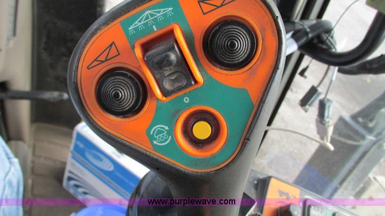 image for item G9082 2005 Case IH SPX4410 Patriot self-propelled sprayer