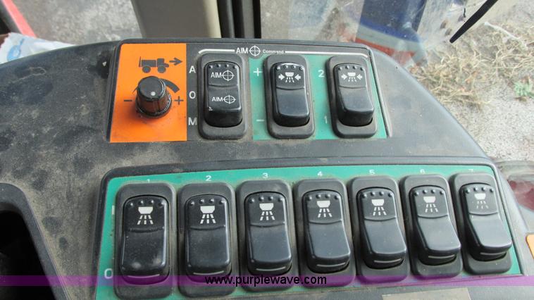 image for item G9082 2005 Case IH SPX4410 Patriot self-propelled sprayer