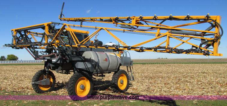 image for item G9083 2010 Hagie DTS-8 self-propelled sprayer with trailer