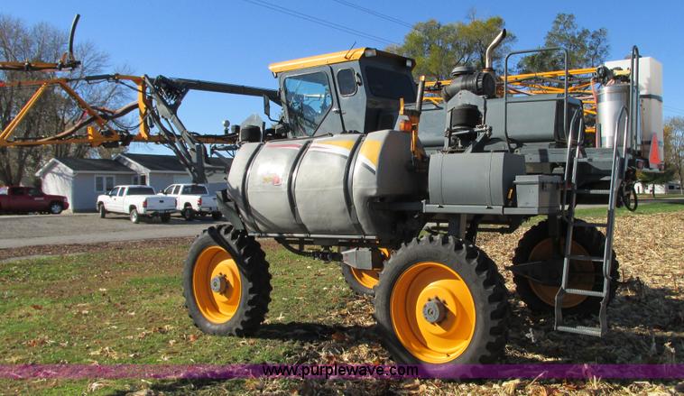 image for item G9083 2010 Hagie DTS-8 self-propelled sprayer with trailer